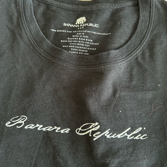 Banana Republic Black Short Sleeve Tee - Picture 3 of 7